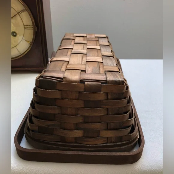 Vintage Wooden Woven Basket With Folding Handles - Picture 9 of 10